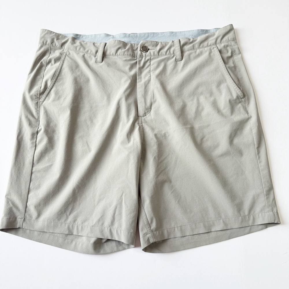 Free Fly Apparel Men’s Hybrid Shorts Stone waist size 38”